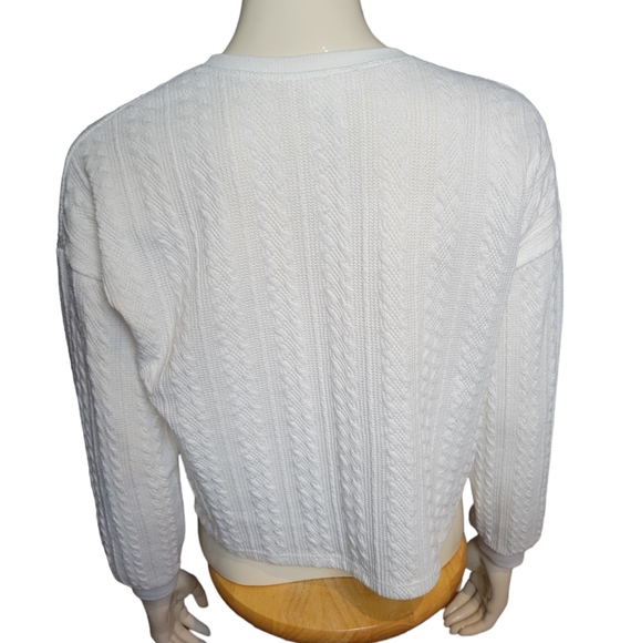 size small white sweater by Urban romantics - Picture 3 of 4